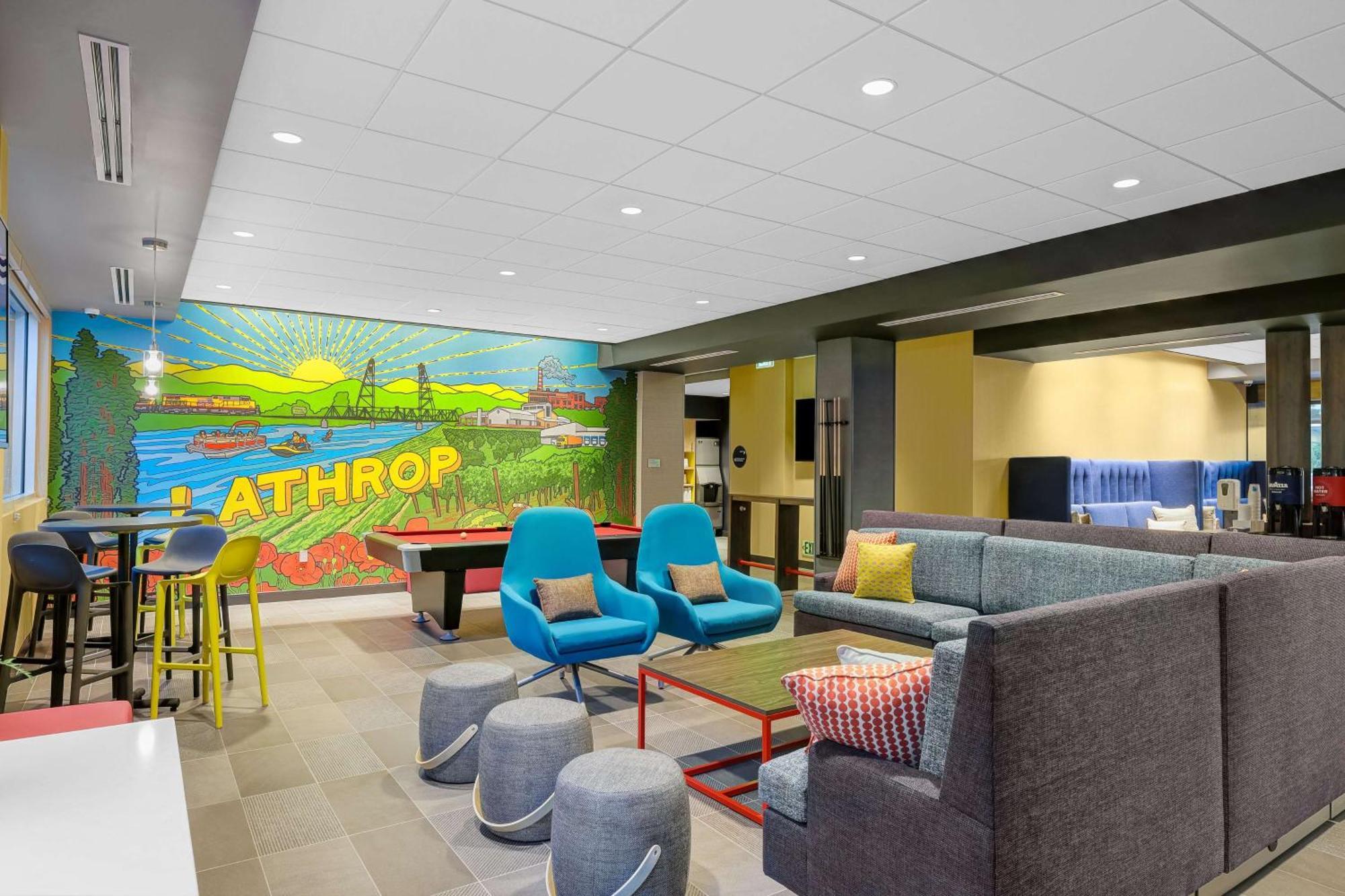Tru By Hilton Lathrop Hotell Eksteriør bilde